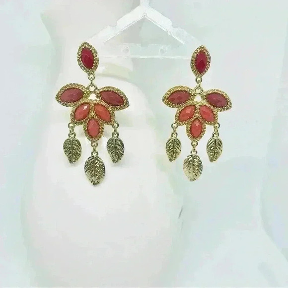Dashing Dangling Statement Earrings in Red - Picture 1 of 4